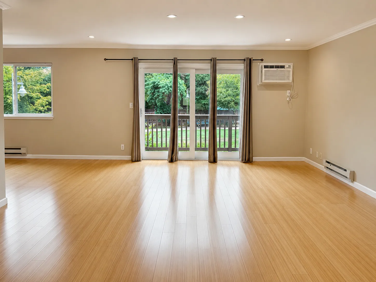 2 bed, 1127 sqft, $3,600 — Photo 2