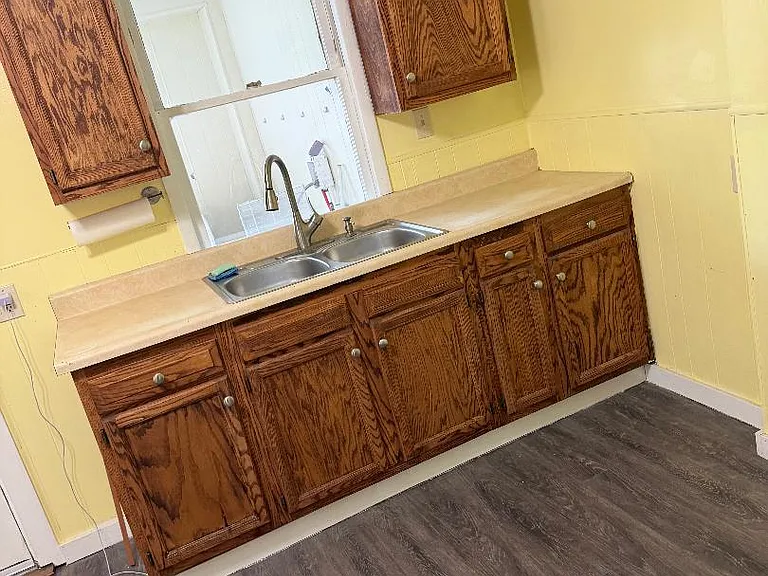 721 N Sumner Ave — Photo 3