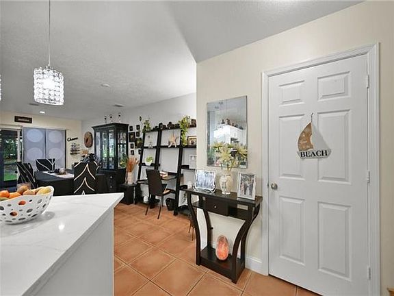 5th image of 1432 SW 47th Ave #1A
