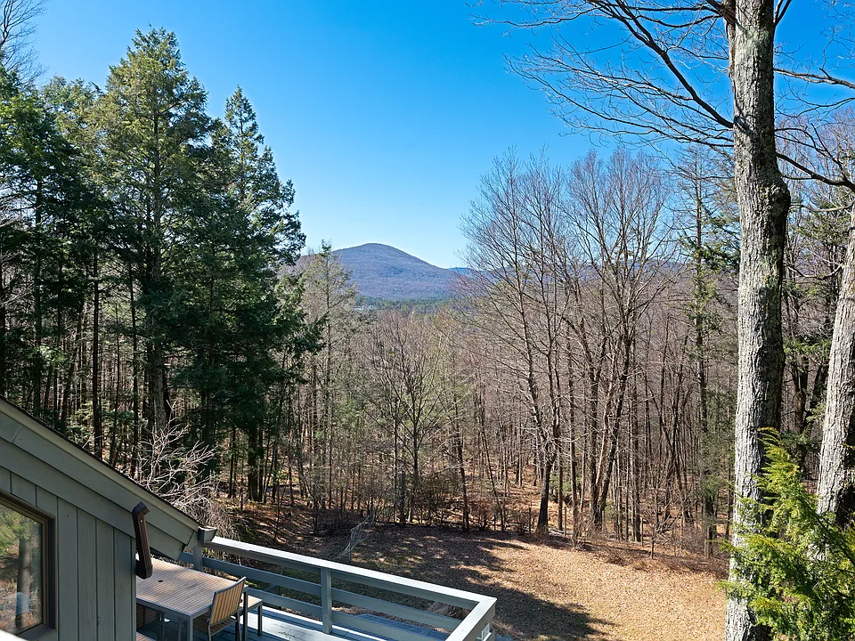 74 Mount Guardian Rd