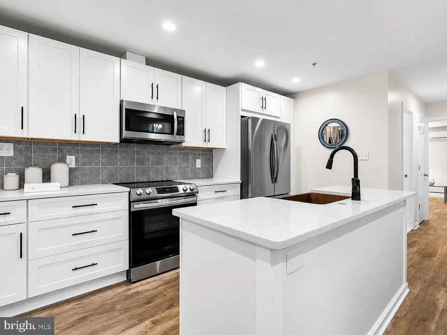 1 bed, 1.0 bath, 2816 sqft, $2,300 — Photo 4