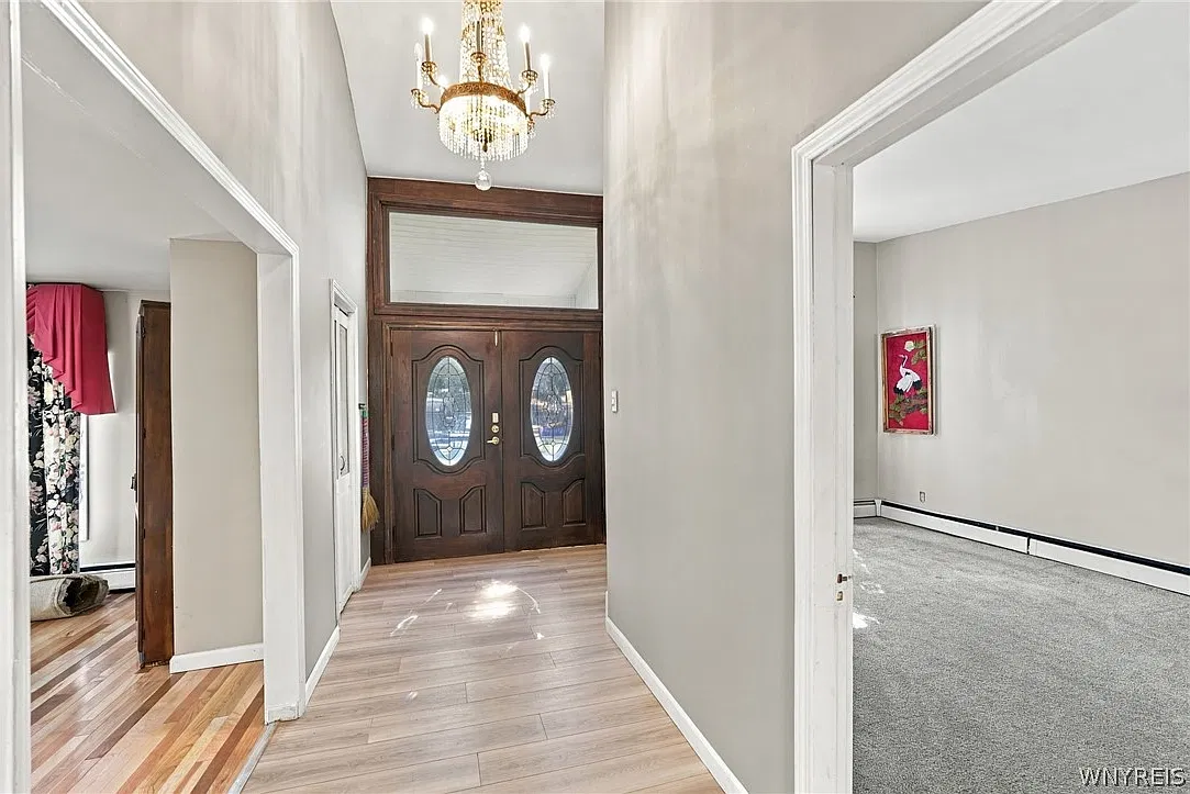 5 bed, 2.0 bath, 2414 sqft, $3,000 — Photo 4