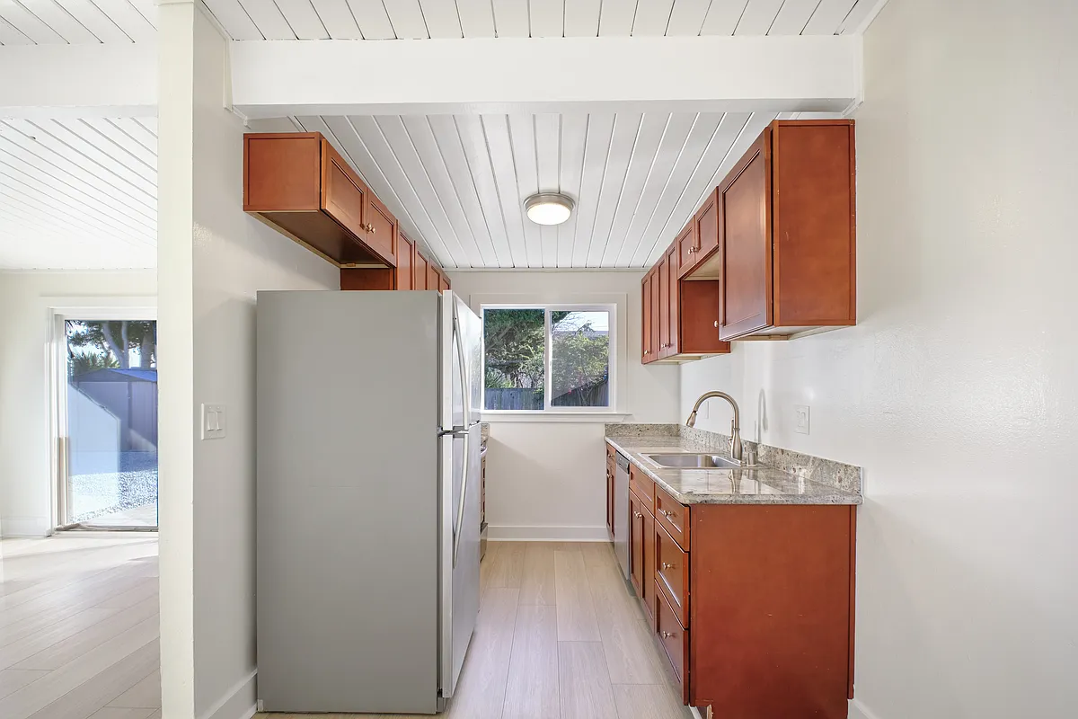 Building Photo - 4442 Wall Ave