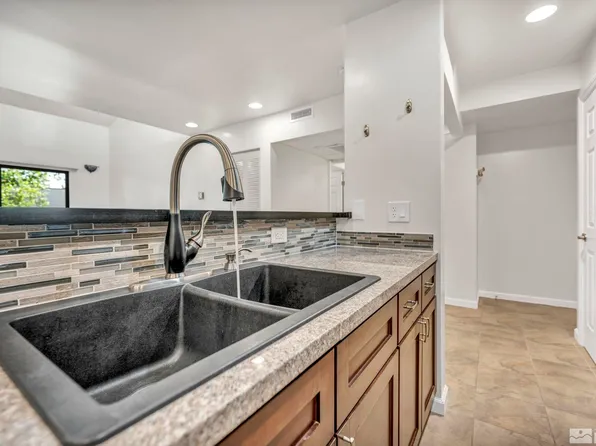 2750 Plumas St APT 307, Reno, NV 89509