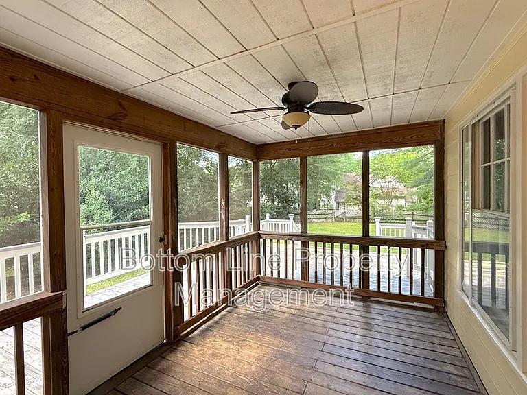 2321 Heathershire Ln — Photo 23