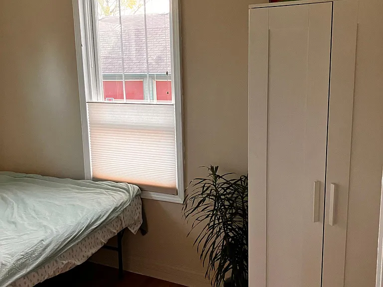 1722 Grey Ave — Photo 3