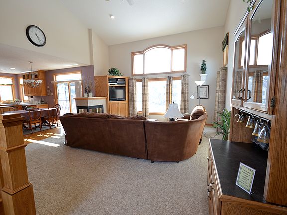 3rd image of 15490 Yakima Ct NW