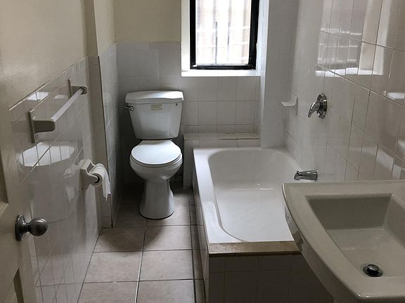 2nd image of 600 W 150th St