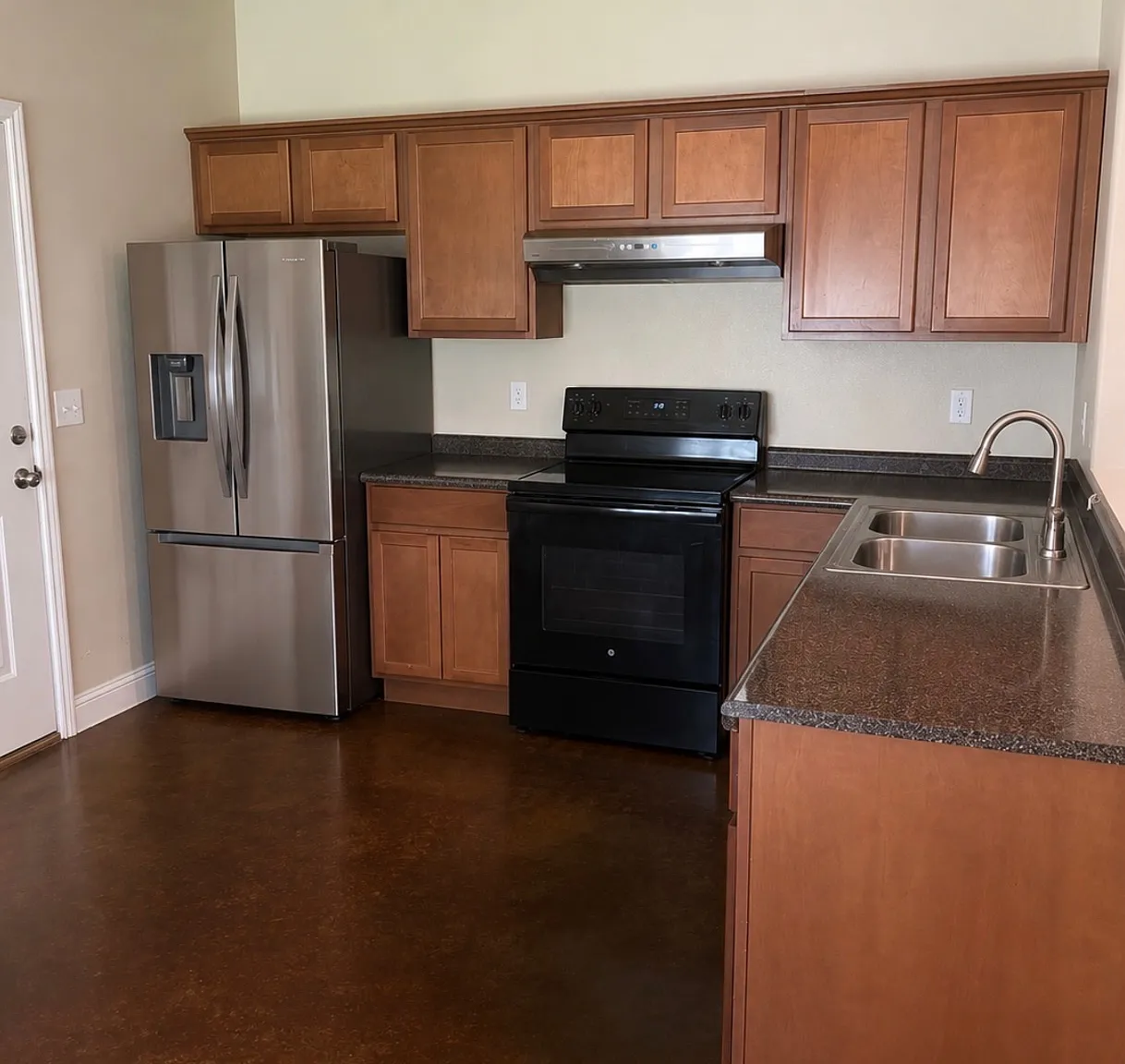 3 bed, 1175 sqft, $1,650 — Photo 4