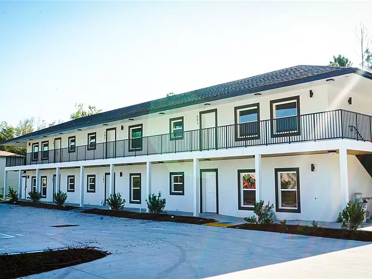 2201 Conway Dr #201 — Photo 1