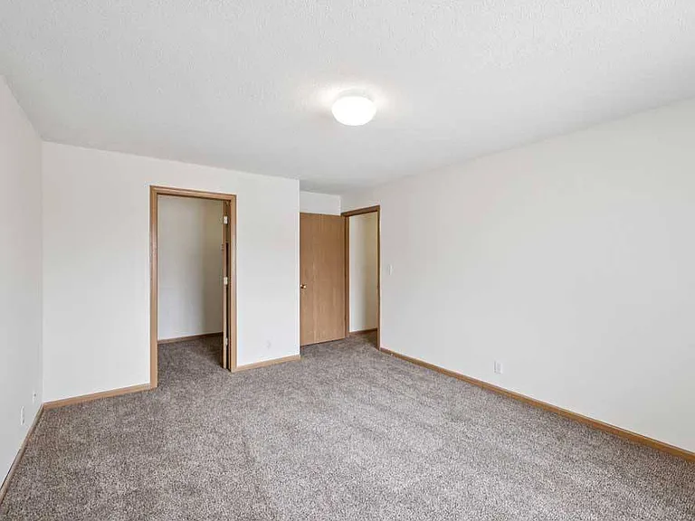Northbrook Apartments — Photo 323