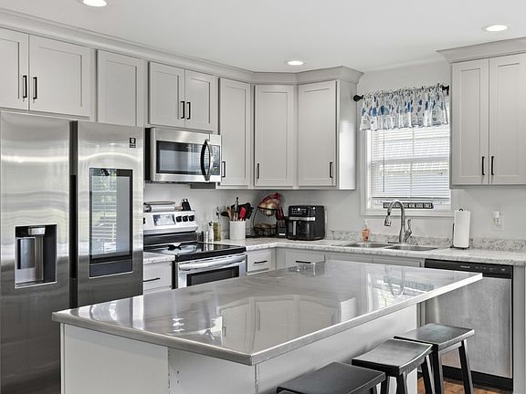 4th image of 510 Calista Rd