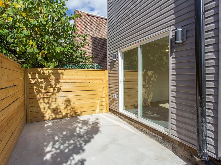 1448 E Wilt St — Photo 31