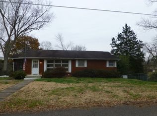 1704 Driftwood Dr, Powell, TN 37849