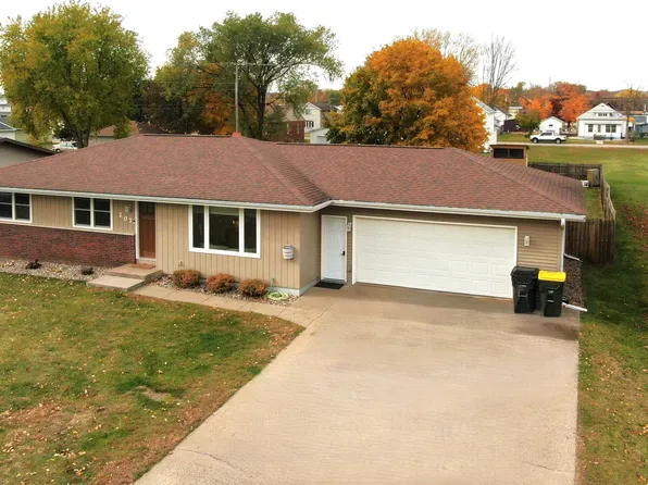 207 N Dousman St, Prairie Du Chien, WI 53821