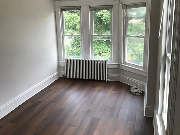 4th image of 22 Bedell St Floor 2