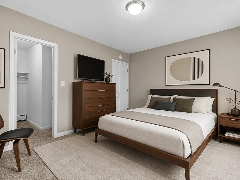 Apple Ridge Apartments - Livonia, MI — Photo 9
