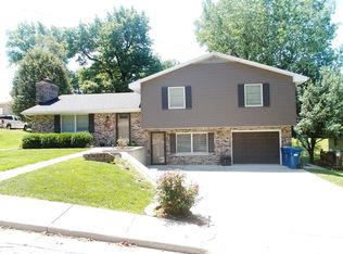 2930 Hillview Dr, Jefferson City, MO 65101