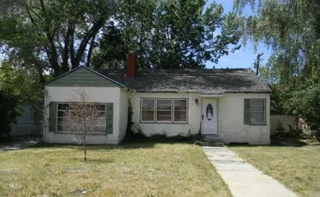 607 Hillcrest Rd photo 1