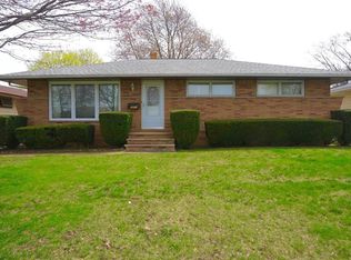 7251 Whitaker Dr, Parma, OH 44130