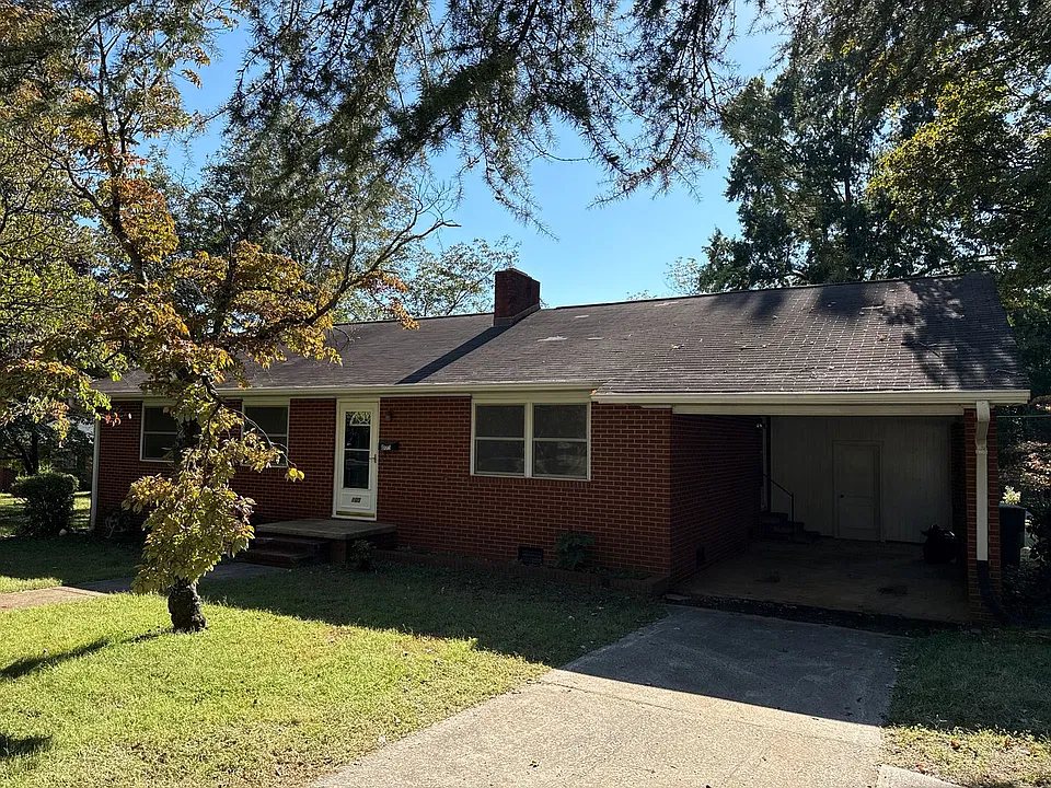 805 E Iredell Ave
