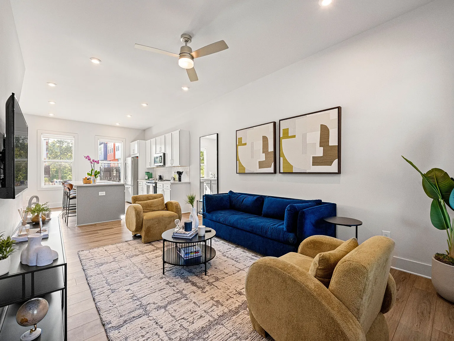 3 bed, 3.0 bath, $3,250 — Photo 3