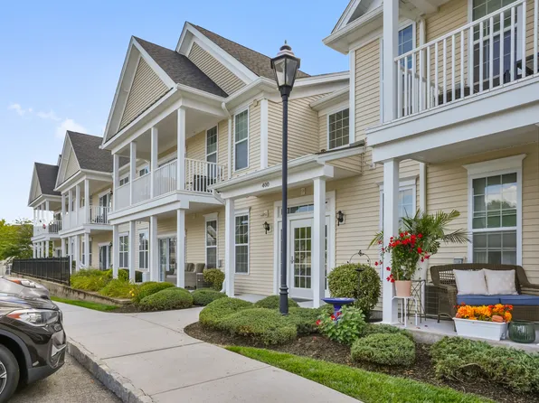 416 Center Meadow Lane #416, Danbury, CT 06810