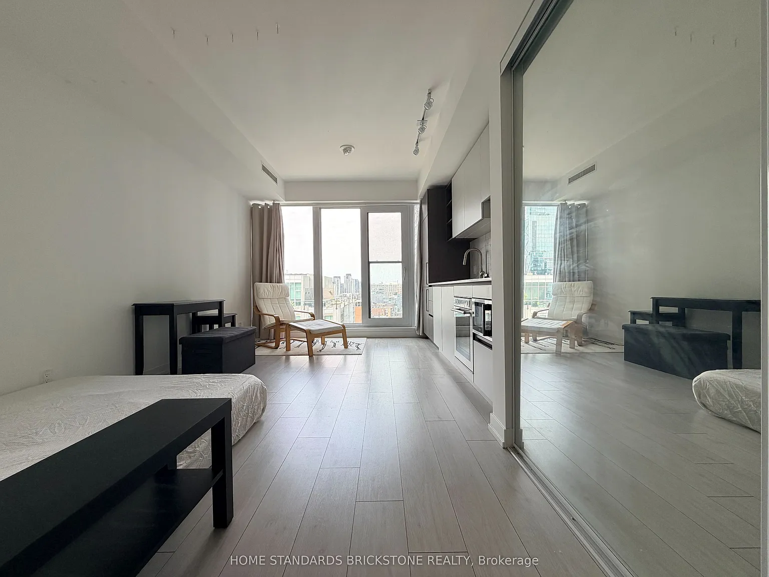 Studio, $2,180 — Photo 2