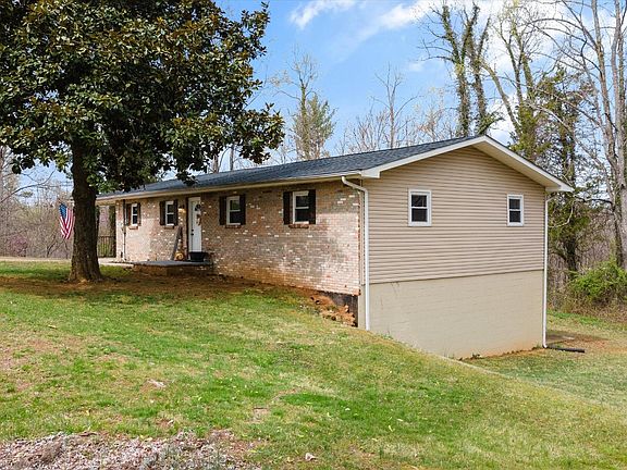 2nd image of 502 Skyline View Ln