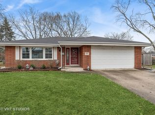 2107 E Eastman Ct, Arlington Heights, IL