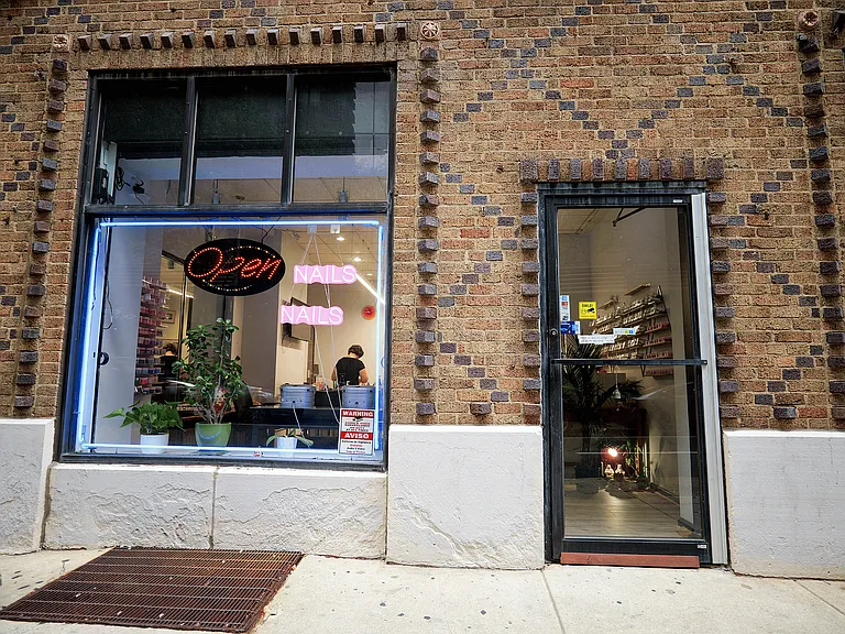 Westbury — Photo 39