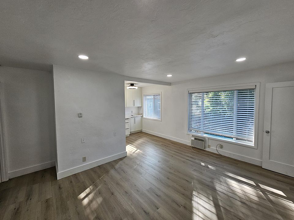 1st image of 2616 T St APT 9