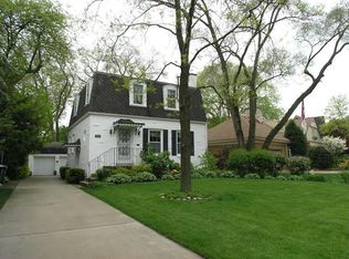 323 Southcote Rd, Riverside, IL 60546