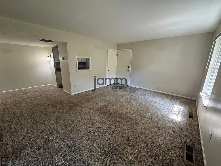 7025 Carriage Hill Dr #101 — Photo 5