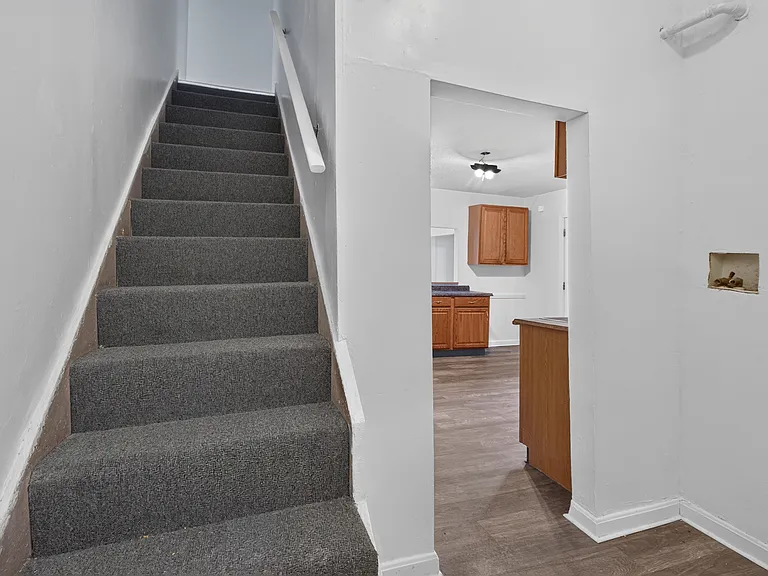 85 Vernon Ave #2 — Photo 18