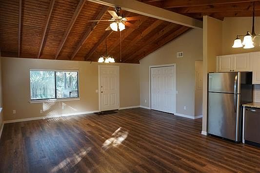 2nd image of 215 A St #B
