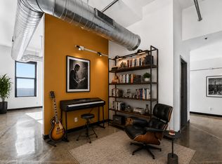 350 Saint Peter St Unit 909, Saint Paul, MN 55102
