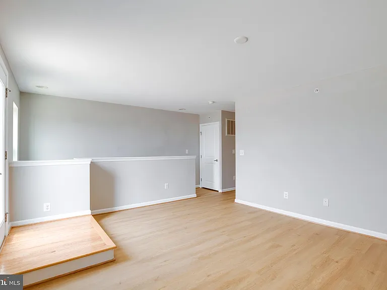 43306 John Michael Ter — Photo 41