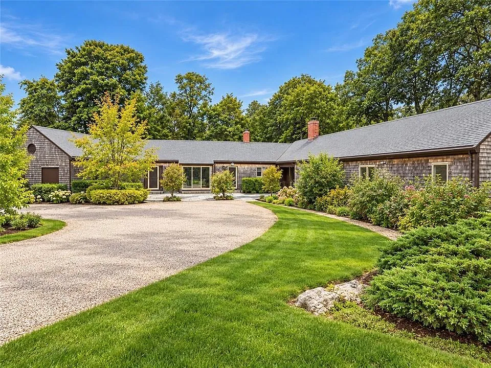 4 Alpond Dr