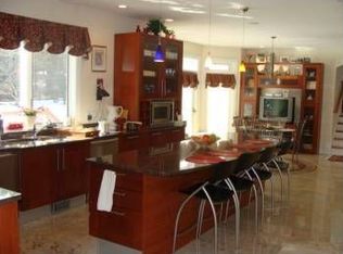 4 Durham Dr, Andover, MA 01810