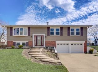 1777 Glen Lake Rd, Hoffman Estates, IL 60169