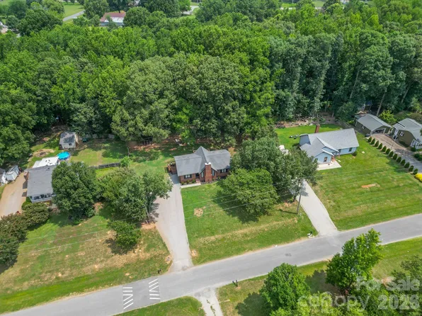 2406 Bearskin Ln, Monroe, NC 28110