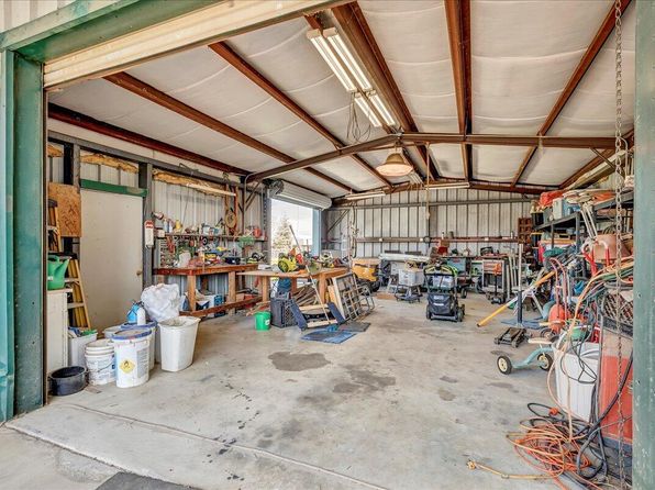 2166 Morris Court, Exeter, CA 93221