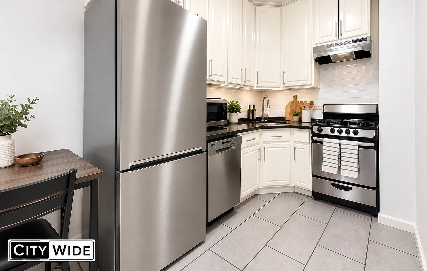 145 East 16th Street — Photo 4