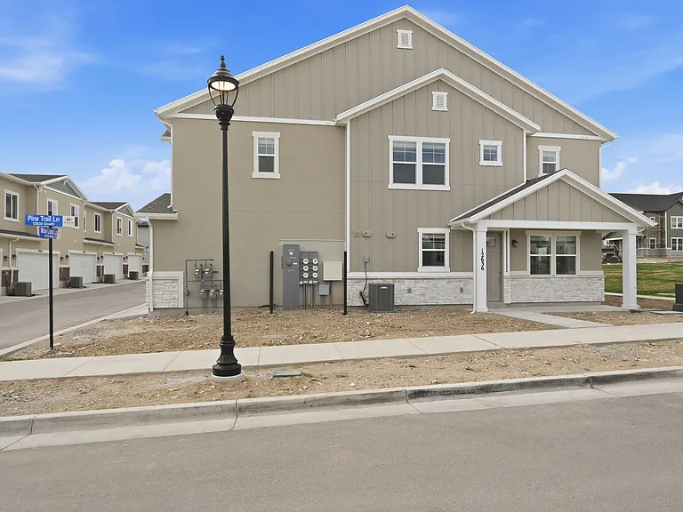 12636 S Mine Loop Ln — Photo 1