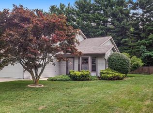 1612 Pine Ridge Ct, Elkhart, IN 46514