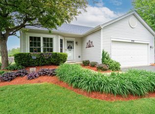 1920 Somerset Ct, Romeoville, IL 60446