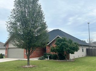 212 W Eagle Ln, Willard, MO 65781