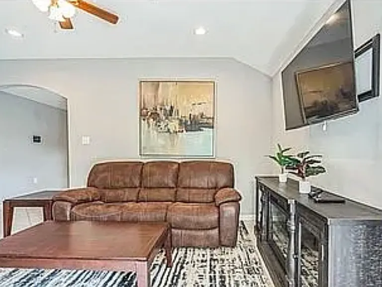 5038 Mallow St #B — Photo 12