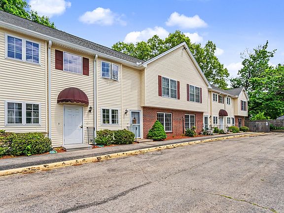 3rd image of 66 Harbor Avenue unit 4